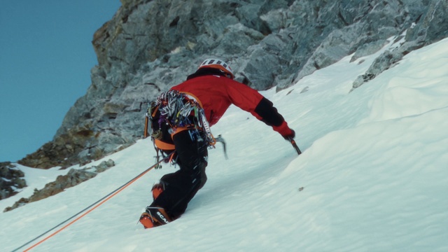 Video Reference: Mountain, Snow, Sports equipment, Slope, Rock-climbing equipment, Outdoor recreation, Hiking equipment, Climbing, Mountainous landforms, Ice cap