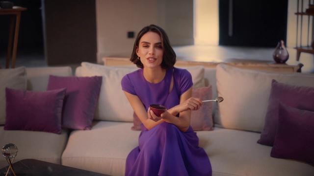 Video Reference: Purple, Comfort, Textile, Fashion design, Fun, Magenta, Flooring, Knee, Thigh, Event