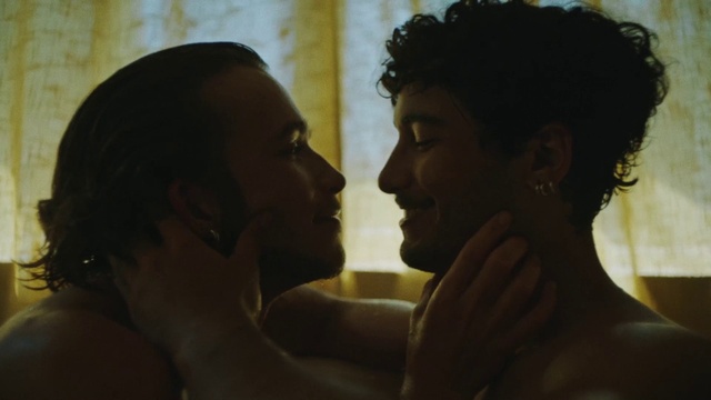 Video Reference: Lip, Smile, Mouth, Flash photography, Jheri curl, Happy, Gesture, Black hair, Fun, Ringlet