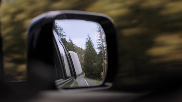 Video Reference: Mirror, Automotive side-view mirror, Car, Vehicle, Automotive lighting, Motor vehicle, Automotive mirror, Automotive design, Rear-view mirror, Automotive exterior