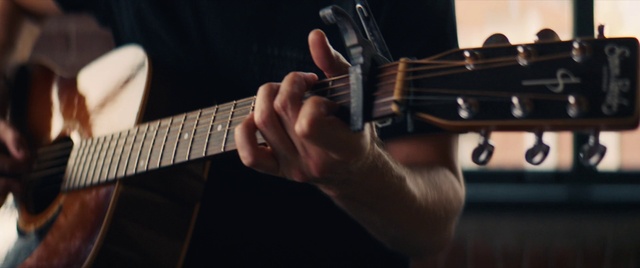 Video Reference: Musical instrument, Hand, Musician, String instrument, String instrument, Guitar, Musical instrument accessory, String instrument accessory, Guitar accessory, Music artist