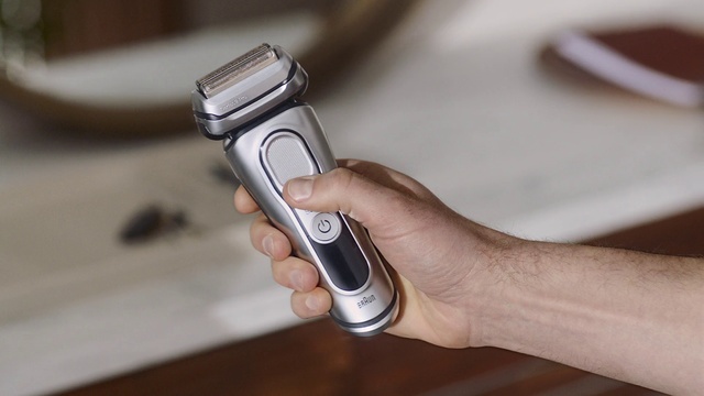 Video Reference: Hand, Communication Device, Gesture, Finger, Gadget, Portable communications device, Nail, Thumb, Audio equipment, Door