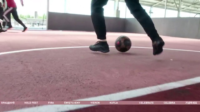 Video Reference: Photograph, Sports equipment, Asphalt, Ball, Recreation, Sports, Competition event, Human leg, Wood, Knee