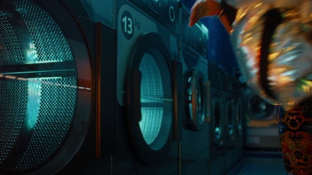 Video Reference: Automotive lighting, Automotive tire, Washing machine, Motor vehicle, Automotive design, Clothes dryer, Fender, Aqua, Rim, Gas