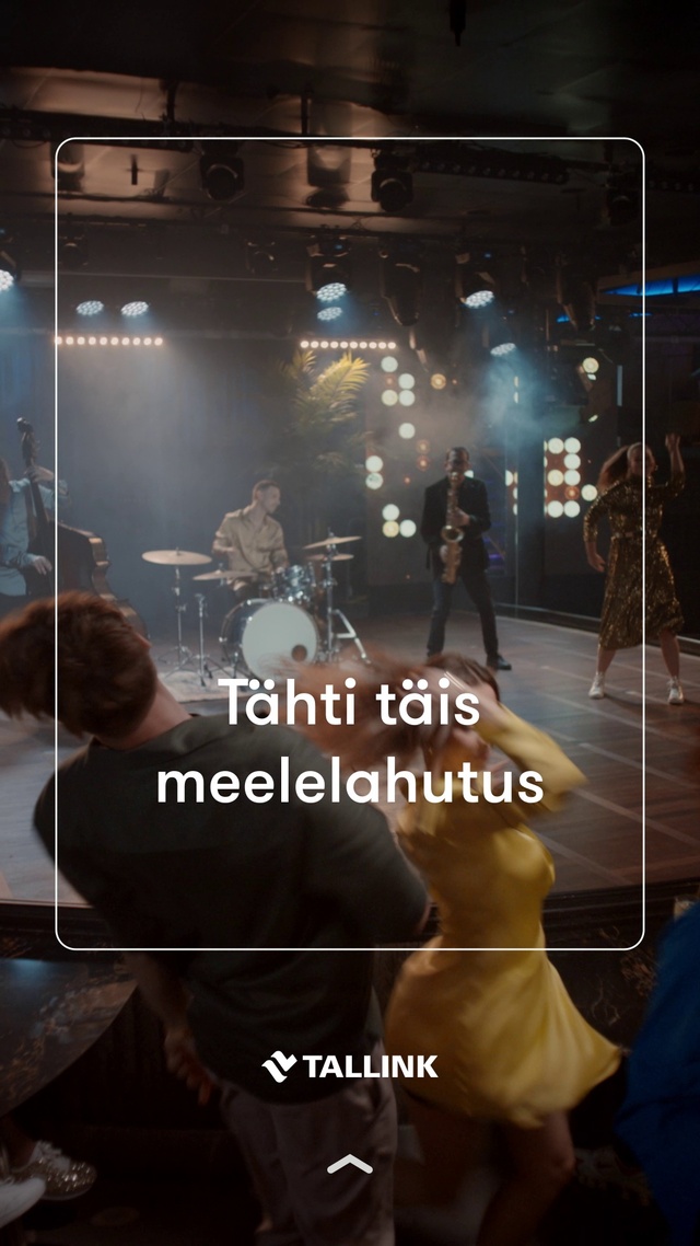 Video Reference: Musical instrument, Fashion, Entertainment, Concert, Font, Guitar, Performing arts, Musician, Music, Event
