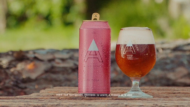 Video Reference: Tableware, Drinkware, Liquid, Beer, Beer glass, Barware, Stemware, Fluid, Glass bottle, Juice