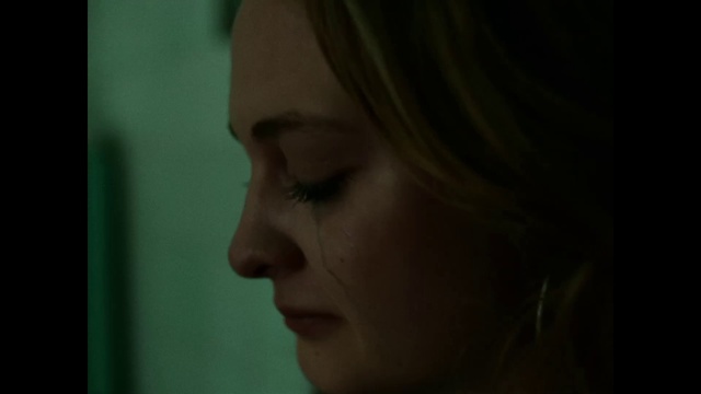 Video Reference: Nose, Cheek, Eyelash, Flash photography, Jaw, Ear, Long hair, Step cutting, Smile, Brown hair