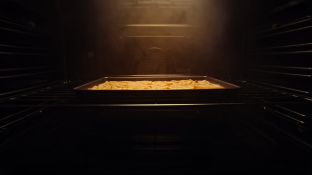 Video Reference: Automotive lighting, Food, Wood, Cooking, Cuisine, Cookware and bakeware, Kitchen appliance, Gas, Recipe, Tints and shades