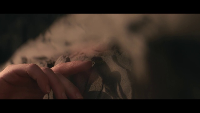 Video Reference: Cloud, Human body, Flash photography, Eyelash, Jaw, Gesture, Finger, Wood, Wrist, Human leg