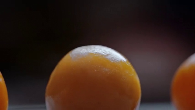 Video Reference: Food, Plant, Fruit, Ingredient, Citrus, Natural foods, Rangpur, Produce, Dish, Orange