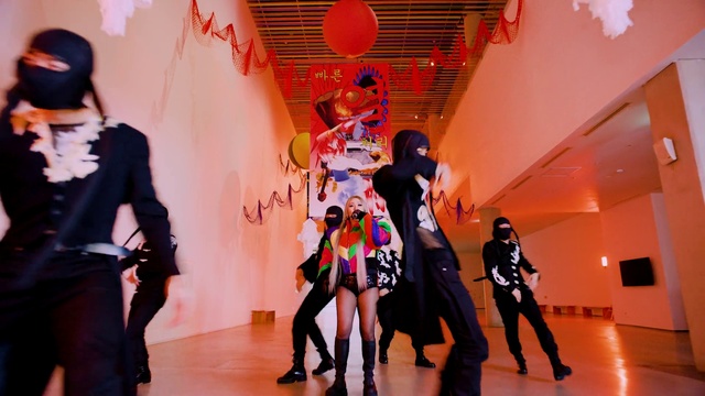 Video Reference: Fashion, Orange, Entertainment, Fun, Performing arts, Red, Fashion design, Leisure, Event, Art