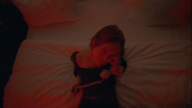 Video Reference: Arm, Cloud, Flash photography, Comfort, Microphone, Thigh, Happy, Elbow, Trunk, Abdomen