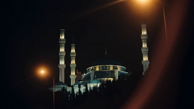 Video Reference: Atmosphere, Sky, Street light, Tower, Electricity, Atmospheric phenomenon, Midnight, City, Building, Window