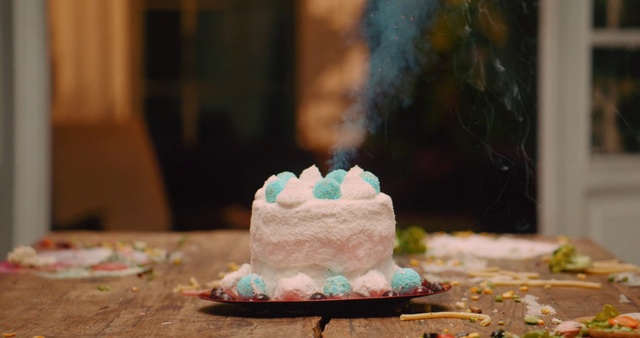 Video Reference: Food, Cake decorating, Cake, Cake decorating supply, Baked goods, Cuisine, Ingredient, Recipe, Birthday cake, Dessert