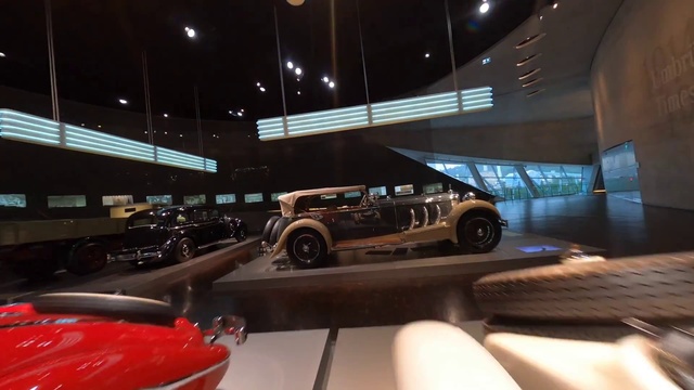 Video Reference: Tire, Car, Wheel, Vehicle, Motor vehicle, Automotive lighting, Hood, Automotive design, Automotive exterior, Personal luxury car