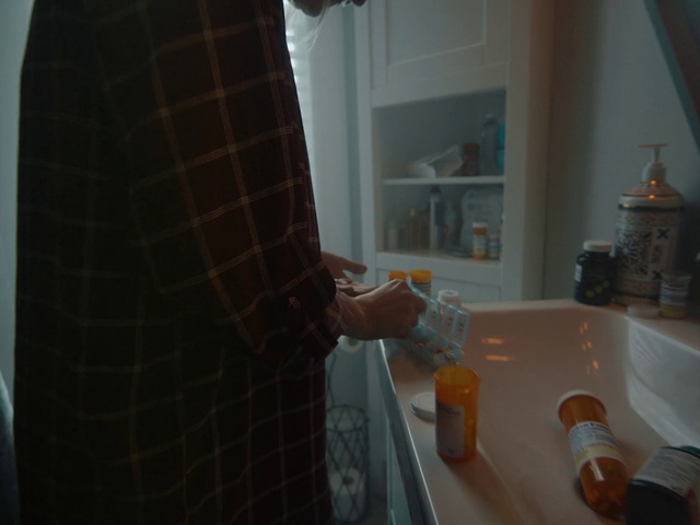 Video Reference: Tap, Sleeve, Tartan, Plumbing fixture, Interior design, Wood, Sink, Flooring, Cabinetry, Kitchen