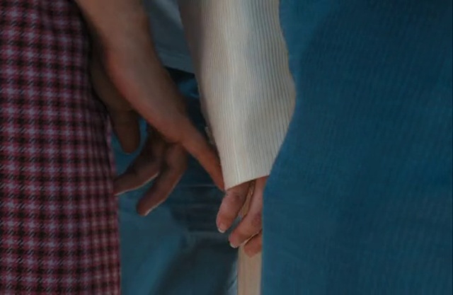 Video Reference: Joint, Hand, Tartan, Textile, Sleeve, Gesture, Waist, Finger, Thigh, Grey