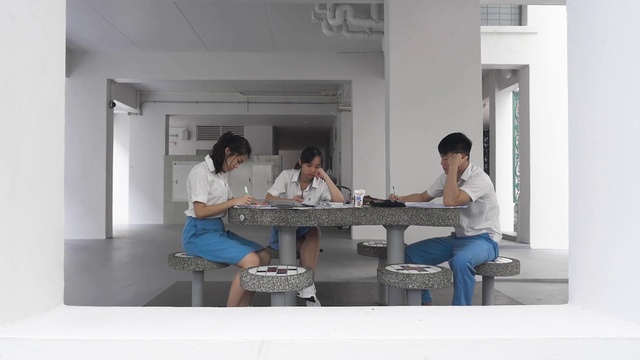 Video Reference: Table, Desk, Window, Comfort, T-shirt, Rectangle, Office chair, White-collar worker, Event, Flooring