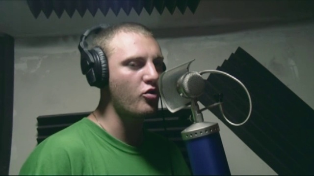 Video Reference: Microphone, Hearing, Ear, Audio equipment, Peripheral, Flash photography, Gadget, Headphones, Electronic device, T-shirt