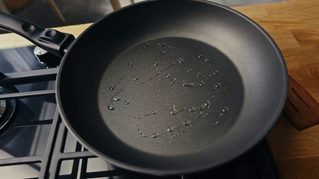Video Reference: Ingredient, Recipe, Cookware and bakeware, Cooking, Gas, Cuisine, Frying pan, Sauté pan, Dish, Kitchen utensil