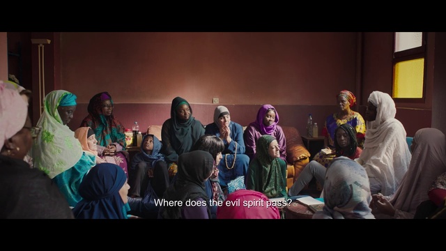 Video Reference: Purple, Entertainment, Performing arts, Flash photography, Adaptation, Magenta, Fun, Event, Leisure, Performance art