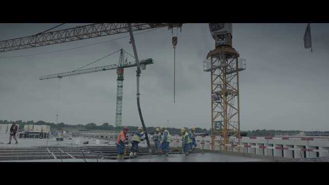Video Reference: Sky, Crane, Urban design, Electricity, Engineering, Public utility, Machine, Construction, Composite material, Event