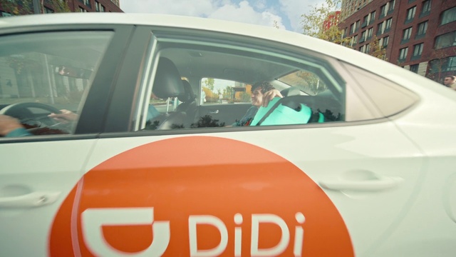 Video Reference: Car, Vehicle, Motor vehicle, Hood, Automotive lighting, Window, Automotive design, Automotive mirror, Mode of transport, Windscreen wiper