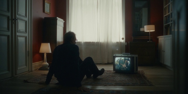 Video Reference: Wood, Comfort, Curtain, Grey, Floor, Flooring, Window, Lamp, Tints and shades, Hardwood