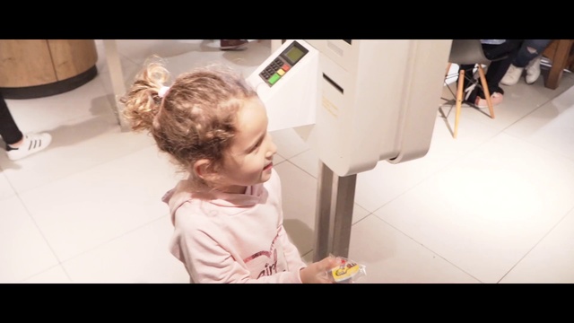 Video Reference: Sleeve, Happy, Toddler, Baby, Electronic device, Fun, Automotive design, Flooring, Baby & toddler clothing, Child