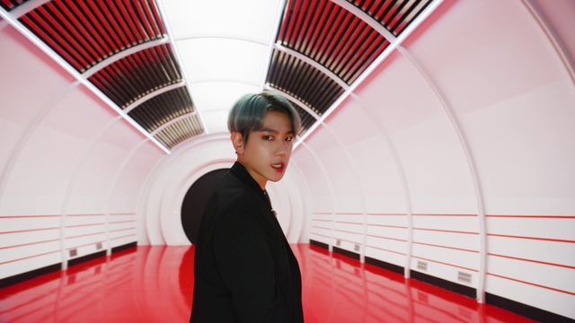 Video Reference: Organ, Orange, Sleeve, Architecture, Red, Stairs, Fun, Snapshot, Symmetry, Flooring