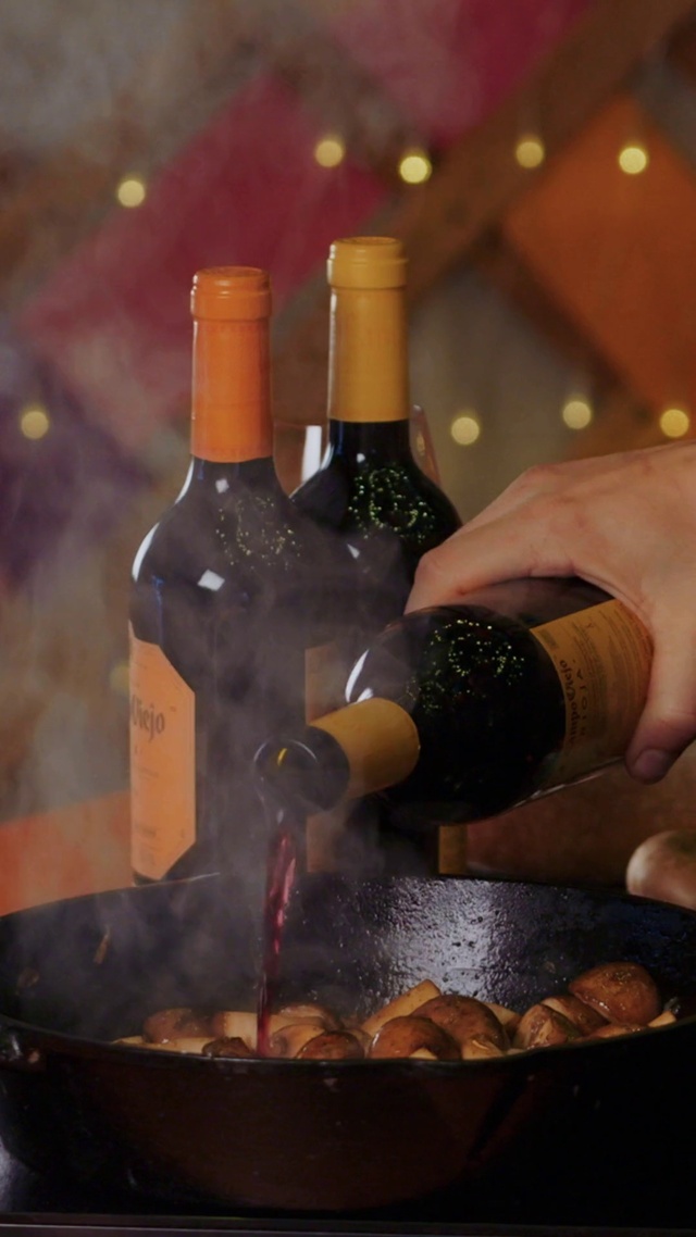 Video Reference: Bottle, Drinkware, Wine, Liquid, Glass bottle, Bottle cap, Drink, Alcoholic beverage, Barware, Wine bottle