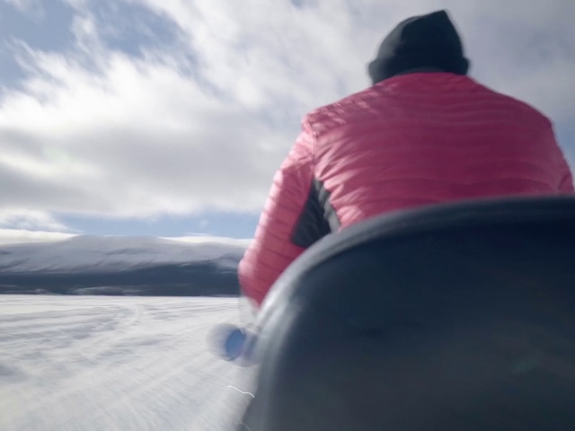 Video Reference: Cloud, Sky, Natural environment, Sunlight, Atmospheric phenomenon, Travel, Ice cap, Jacket, Freezing, Landscape