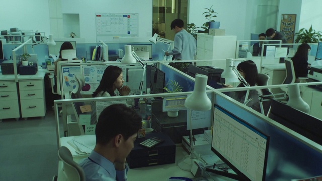 Video Reference: Computer, Personal computer, Computer monitor, Table, Peripheral, Engineering, Service, Desk, Technology, Event