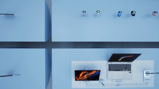 Video Reference: Laptop, Personal computer, Netbook, Computer, Gadget, Automotive design, Display device, Electronic device, Font, Output device