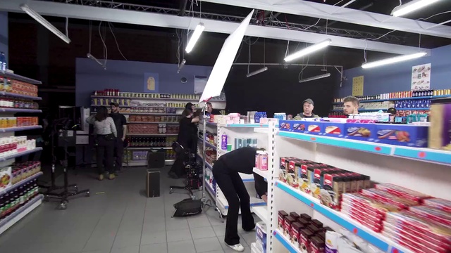 Video Reference: Shoe, Product, Shelf, Automotive design, Customer, Retail, Technology, Recreation, Event, Trade