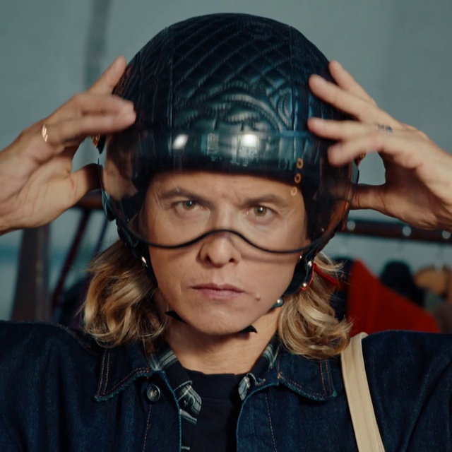 Video Reference: Forehead, Outerwear, Eyebrow, Vision care, Cap, Eyelash, Sports gear, Jaw, Eyewear, Gesture