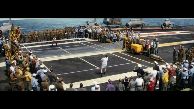 Video Reference: Water, Event, Crowd, Naval architecture, Sports, Fan, Public event, Leisure, Arena, Audience