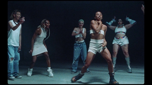 Video Reference: Shorts, Brassiere, Dance, Flash photography, Entertainment, Performing arts, Thigh, Leisure, Performance art, Choreography