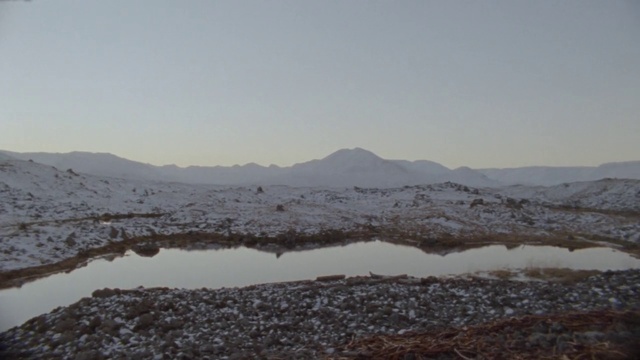 Video Reference: Sky, Water, Water resources, Natural landscape, Highland, Lake, Plain, Freezing, Landscape, Mountain