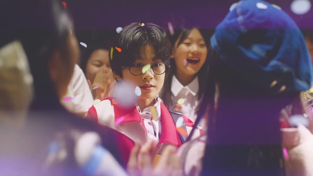 Video Reference: Purple, Tie, Happy, Magenta, Fun, Event, Crowd, Entertainment, Child, Smile