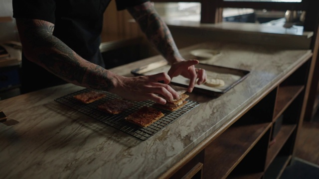 Video Reference: Food, Tableware, Wood, Recipe, Cooking, Cuisine, Hardwood, Flooring, Wood stain, Gas