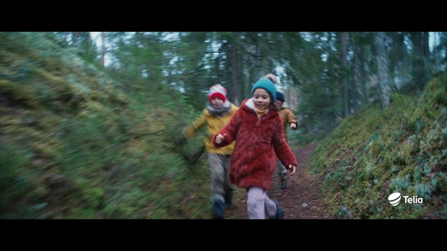 Video Reference: Plant, People in nature, Smile, Hat, Tree, Natural landscape, Happy, Terrestrial plant, Grass, Jacket