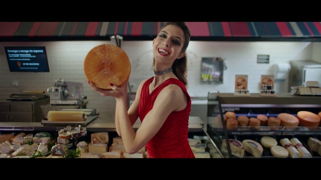 Video Reference: Food, Smile, Cuisine, Tableware, Cooking, Dish, Hat, Natural foods, Home appliance, Retail