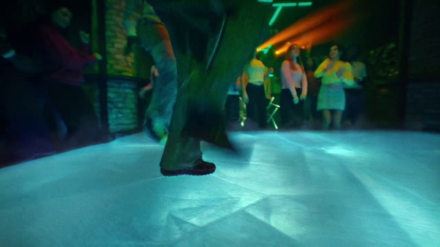 Video Reference: Green, Entertainment, Organism, Performing arts, Leisure, Electric blue, Event, Art, Visual effect lighting, Performance art