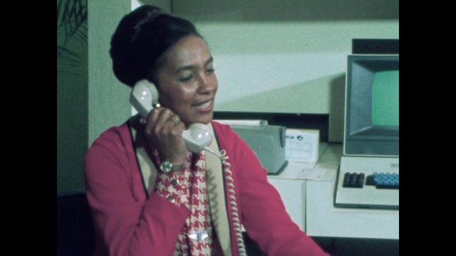 Video Reference: Microphone, Coat, Hearing, Computer keyboard, Audio equipment, Technology, Jewellery, Gadget, Electronic device, Spokesperson