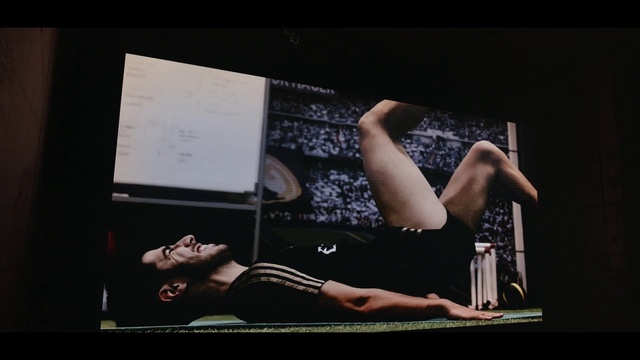 Video Reference: Flash photography, Thigh, Font, Entertainment, Display device, Art, Automotive design, Human leg, Elbow, Event