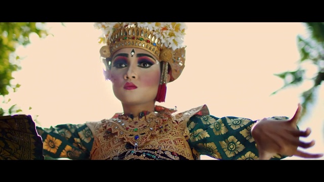 Video Reference: Head, Human body, Neck, Sleeve, Temple, Headgear, Eyelash, Fashion design, Art, Jewellery