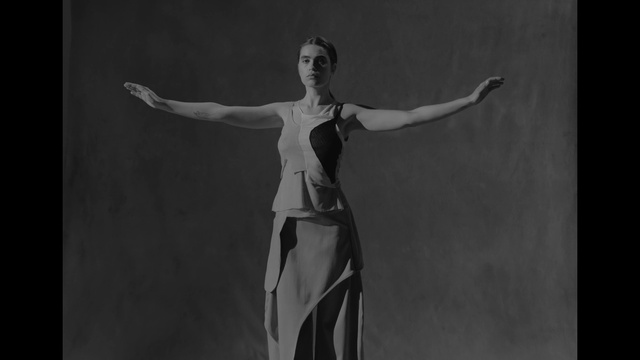 Video Reference: Head, Leg, Sleeve, Waist, Gesture, Performing arts, Choreography, Fashion design, Entertainment, Art