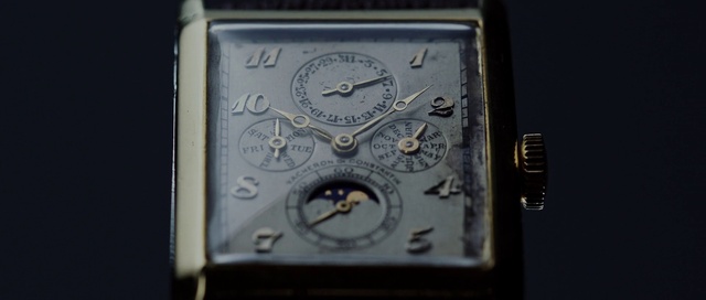 Video Reference: Watch, Clock, Watch accessory, Measuring instrument, Analog watch, Jewellery, Number, Font, Metal, Fashion accessory