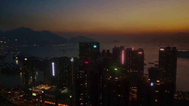 Video Reference: Sky, Atmosphere, Building, Skyscraper, Cloud, Dusk, Afterglow, World, Tower block, Atmospheric phenomenon